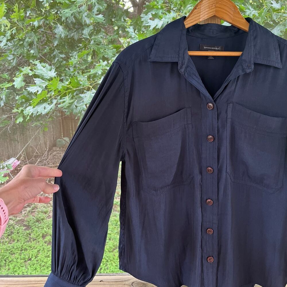 Banana Republic Women's Balloon Sleeve Safari Blouse Dark Navy Size L - Picture 3 of 6